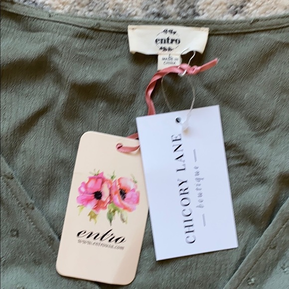 Chicory Lane Boutique top - Picture 2 of 8